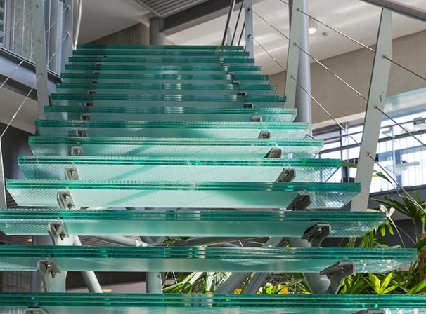 호주 인증 표준 AS/NZS 2208: 1996 CE 인증 6.38mm ~ 13.52mm 투명 및 유색 접합 유리